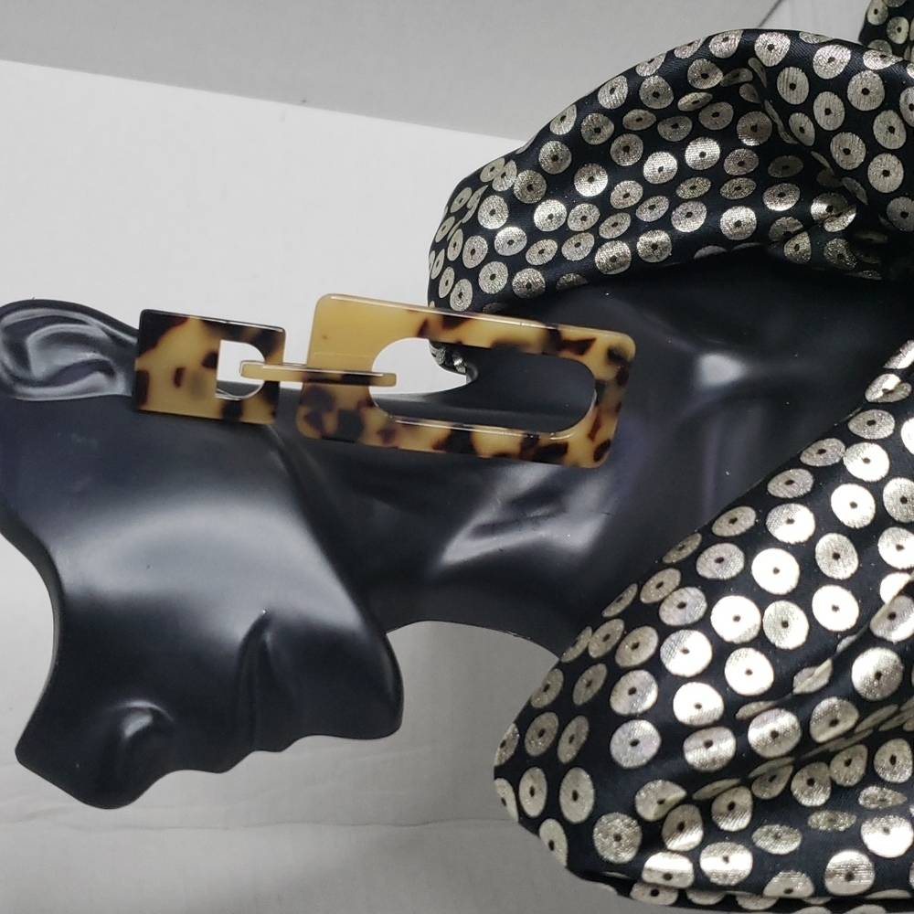 Jules B. Resin tortoise rectangular earring.